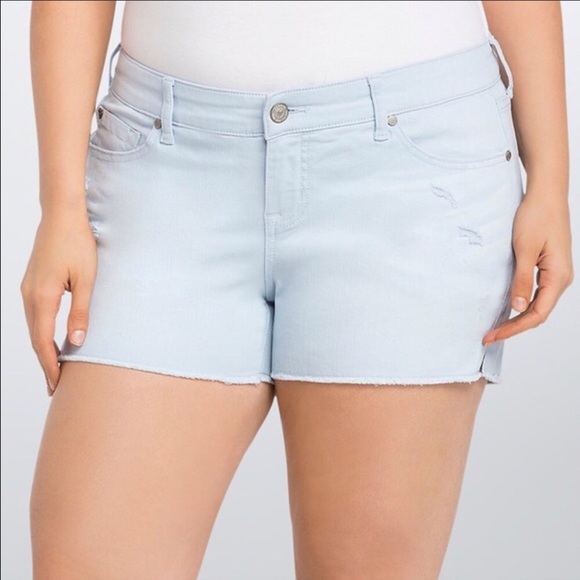 New Torrid light blue distress shorts jean size 20 - Picture 1 of 6